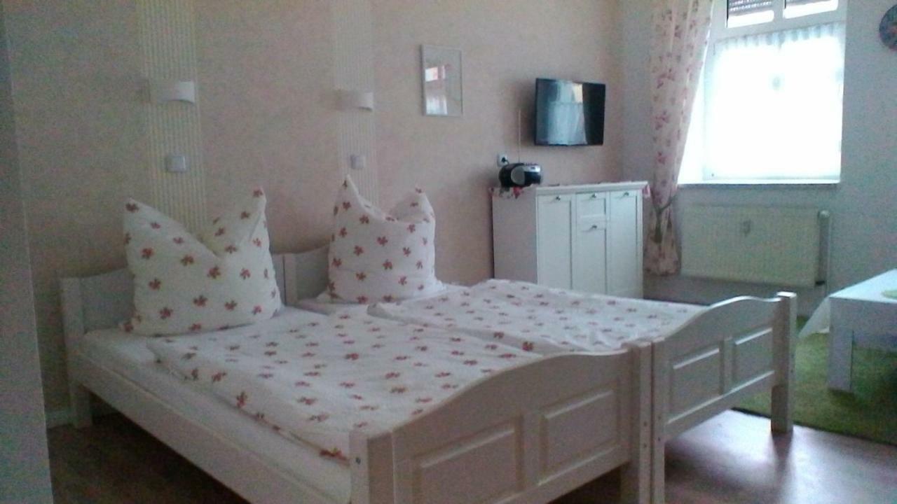 Apartmenthaus Rosenflair Schönebeck Екстериор снимка